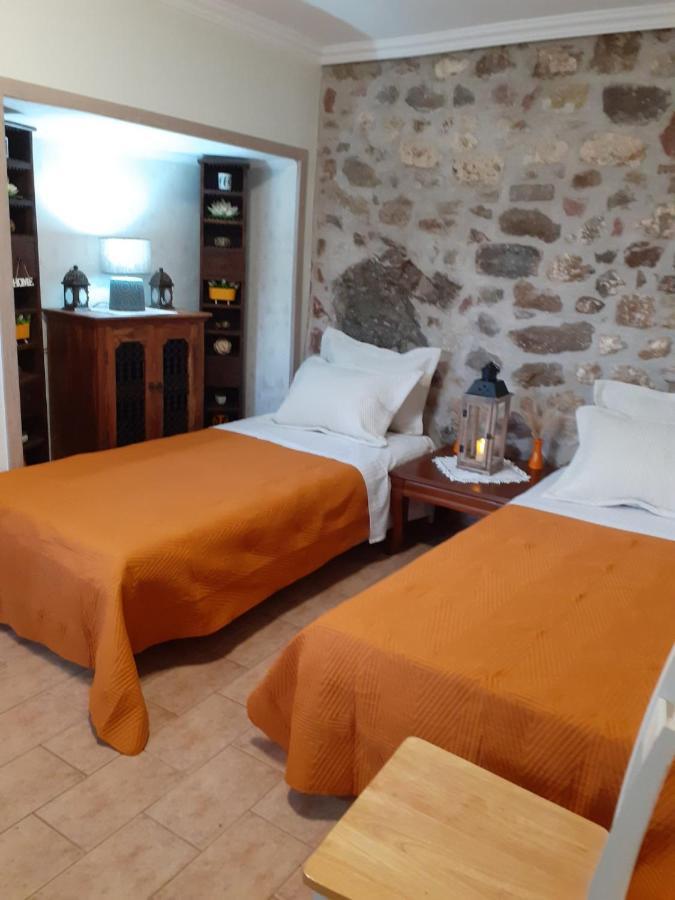 Appartement Stone Clock'S House à Nafpaktos Extérieur photo